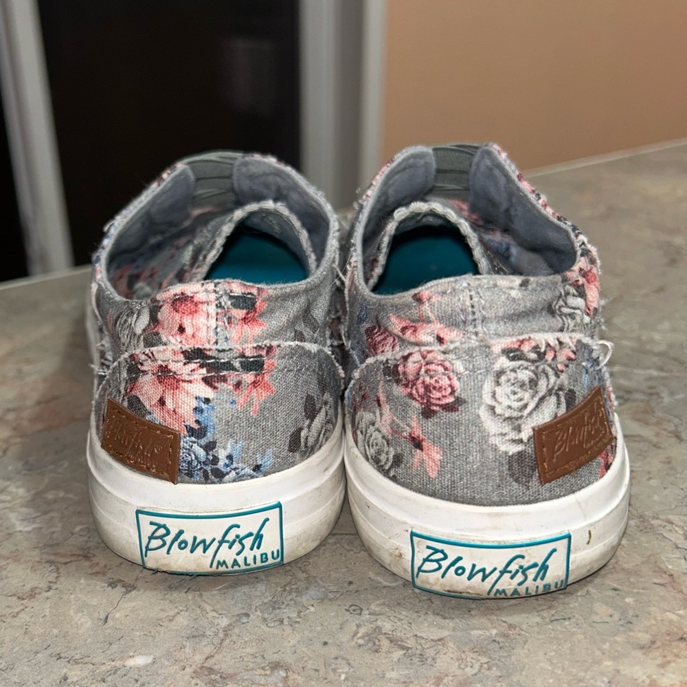 Blowfish size 7 slip on floral shoe - Picture 6 of 7